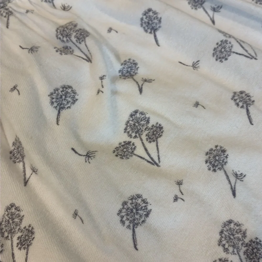 Vignette Short Sleeve Dress in White w Purple Dandelions.  Size 0-3M